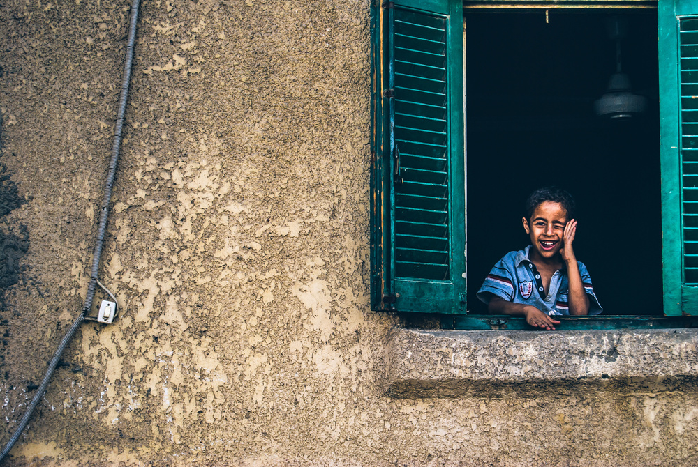 Egyptians boy smile, Cairo, Egypt von mohamed kazzaz