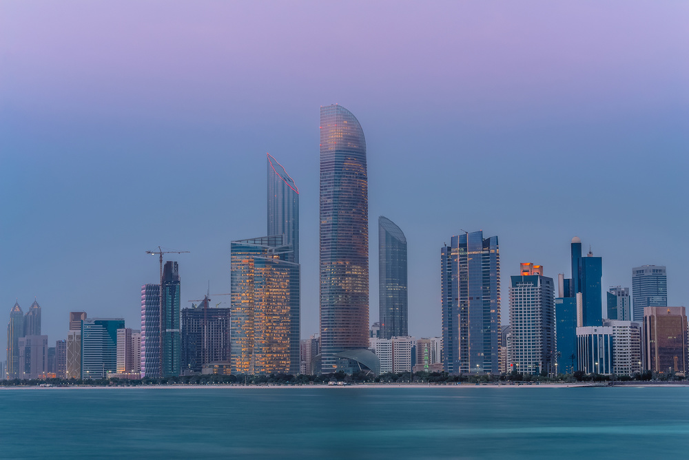 Abu Dhabi Skyline, UAE von mohamed kazzaz