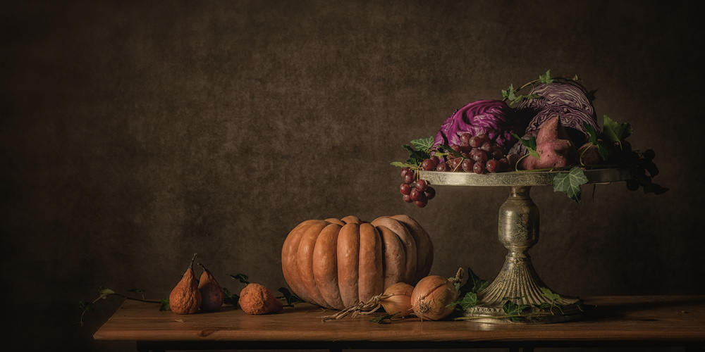 Kitchen table still life von Monique van Velzen