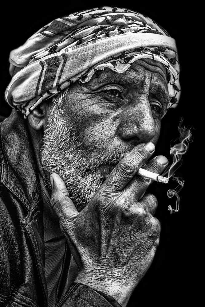 Smoking fisherman von Morteza Hekmat Maram