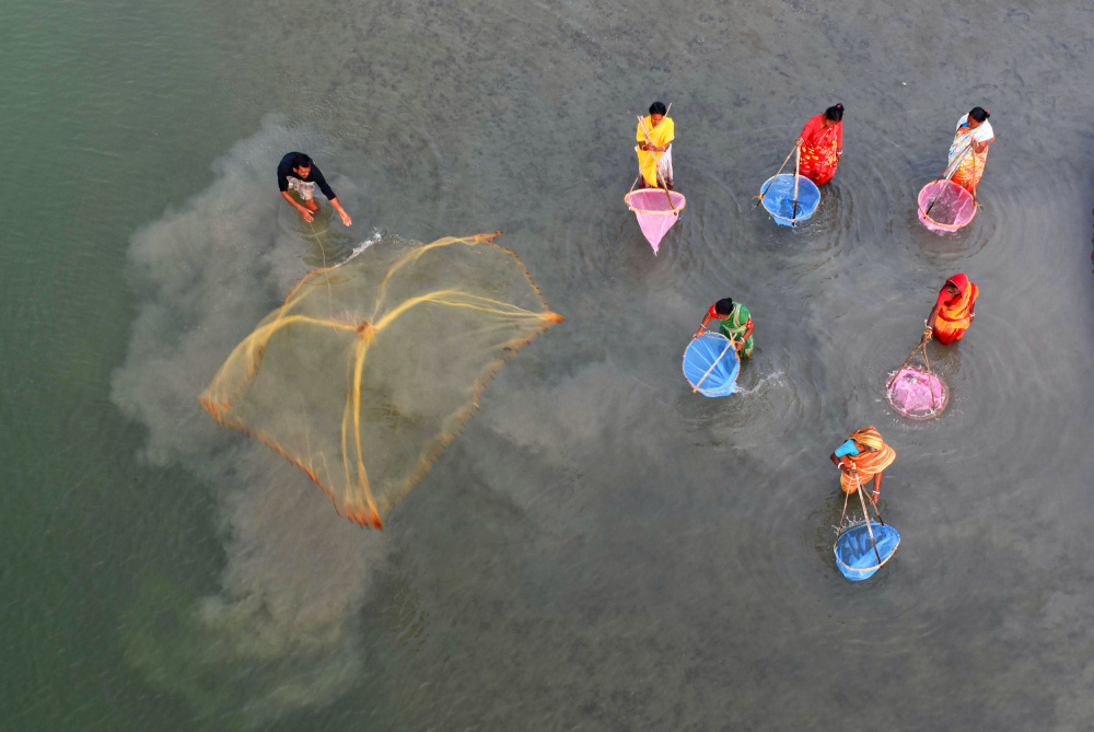 Fishing on Matla river von Moumita Mondal