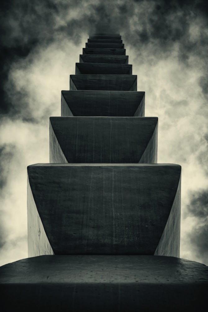 Endless Column von Mugurel Motea