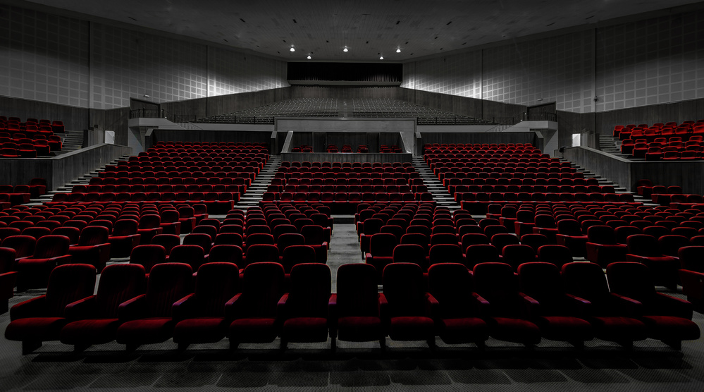 Empty Seats von Muhammad Almasri