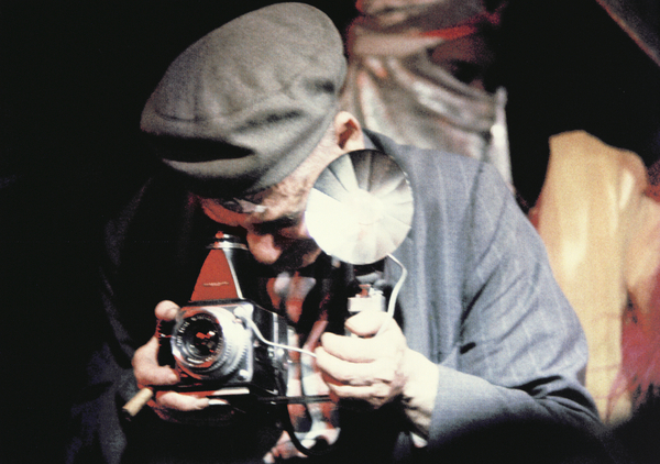 Weegee (Arthur H. Fellig) (1899-1968) in Action von Nat Herz