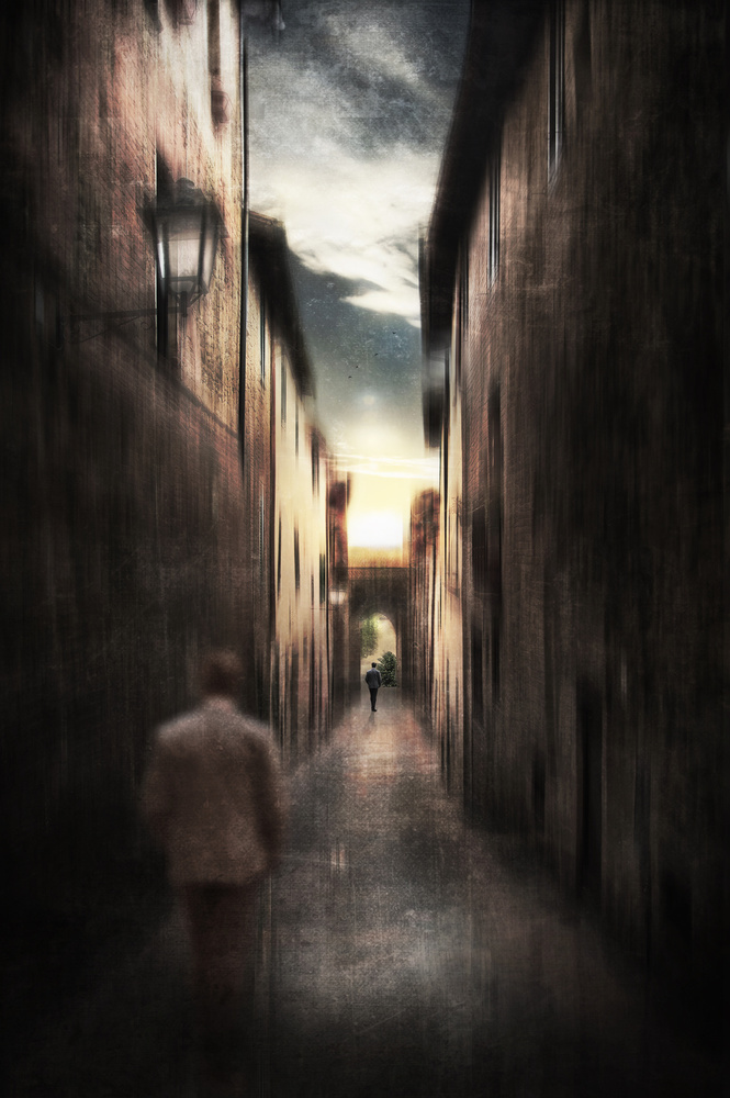 Walk on the alley von Nicodemo Quaglia