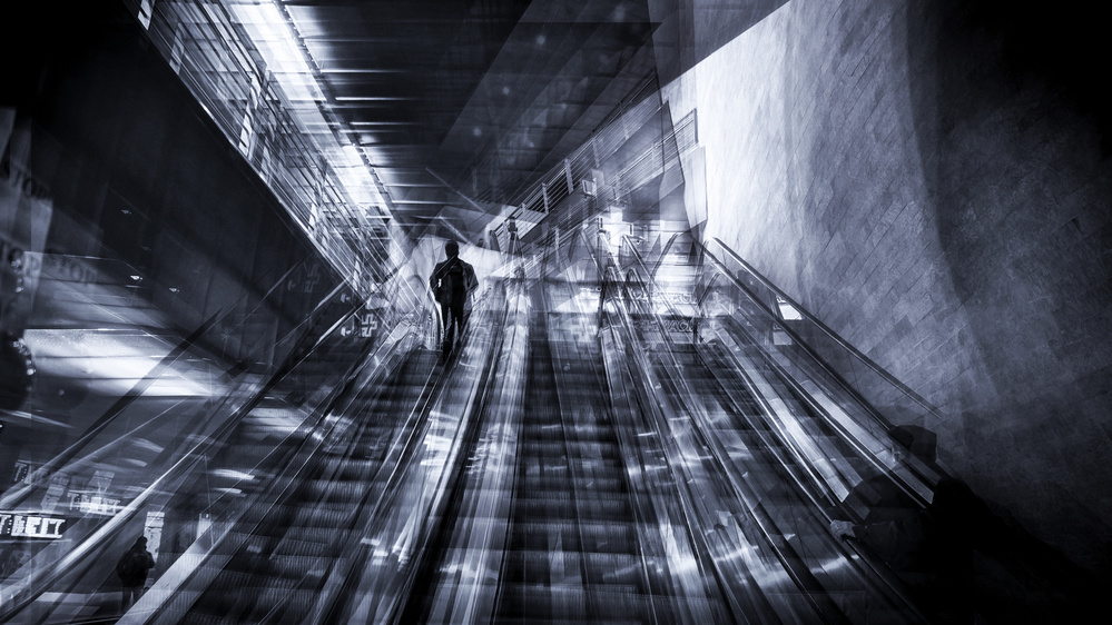 Escalators at the station von Nicodemo Quaglia