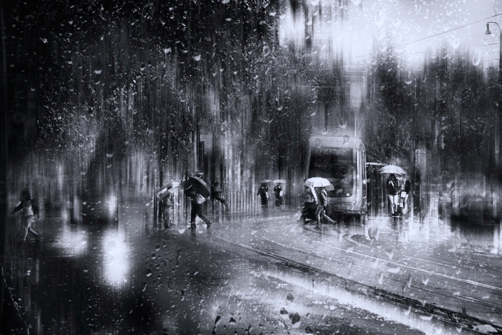 Viale Trastevere in the rain - Rome von Nicodemo Quaglia