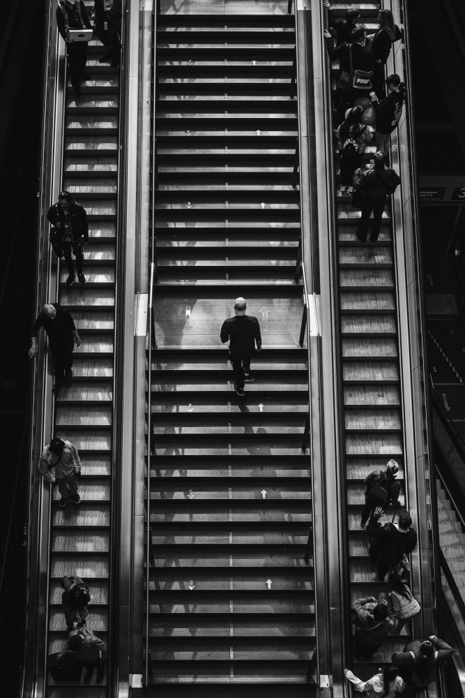 escalator vs stairs von Nicolai Froundjian