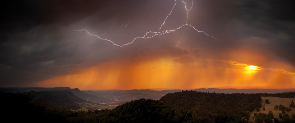 Thunderstorm cell at Albtrauf von Nicolas Schumacher