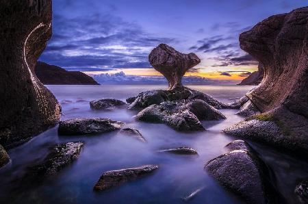 Sunset at Kannesteinen Rock