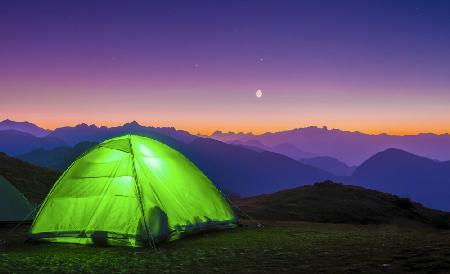 MOONLIGHT CAMPING