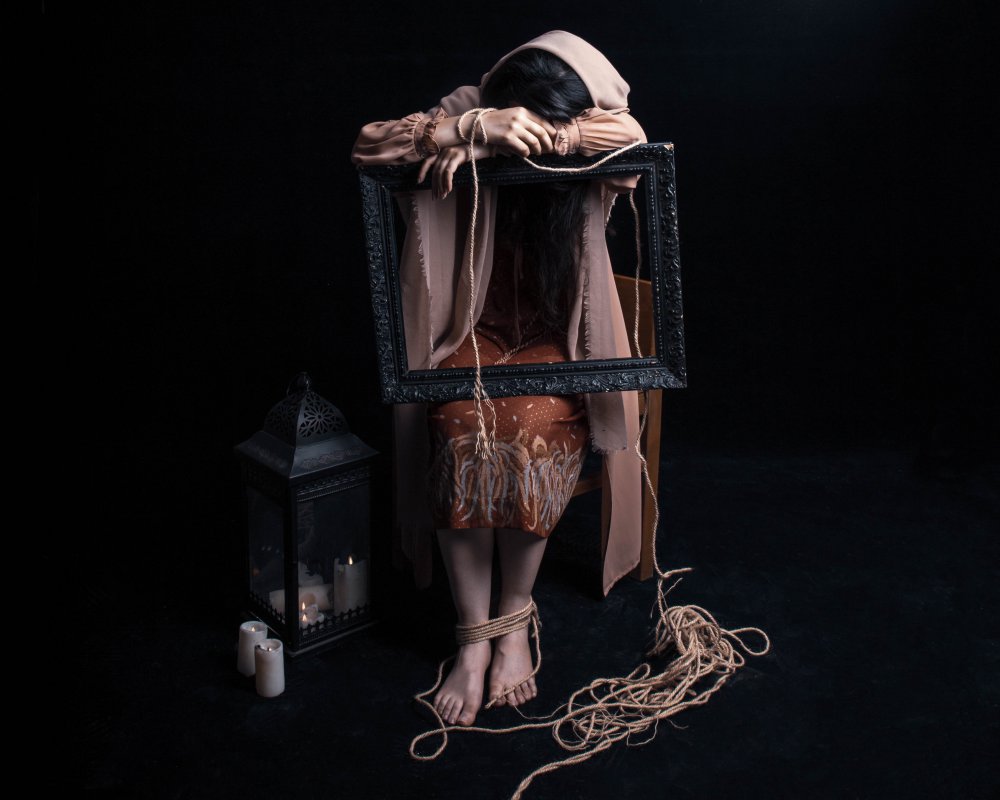 sorrow von Niloophar Yaghoobi