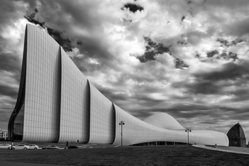 Zaha Hadid creature in Baku von NINO MGHEBRISHVILI