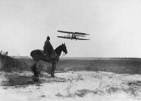 Flugzeug/ Landung e. Doppeldeckers/ 1910