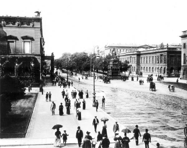 Unter den Linden,Denkmal Friedr.II/Foto von 