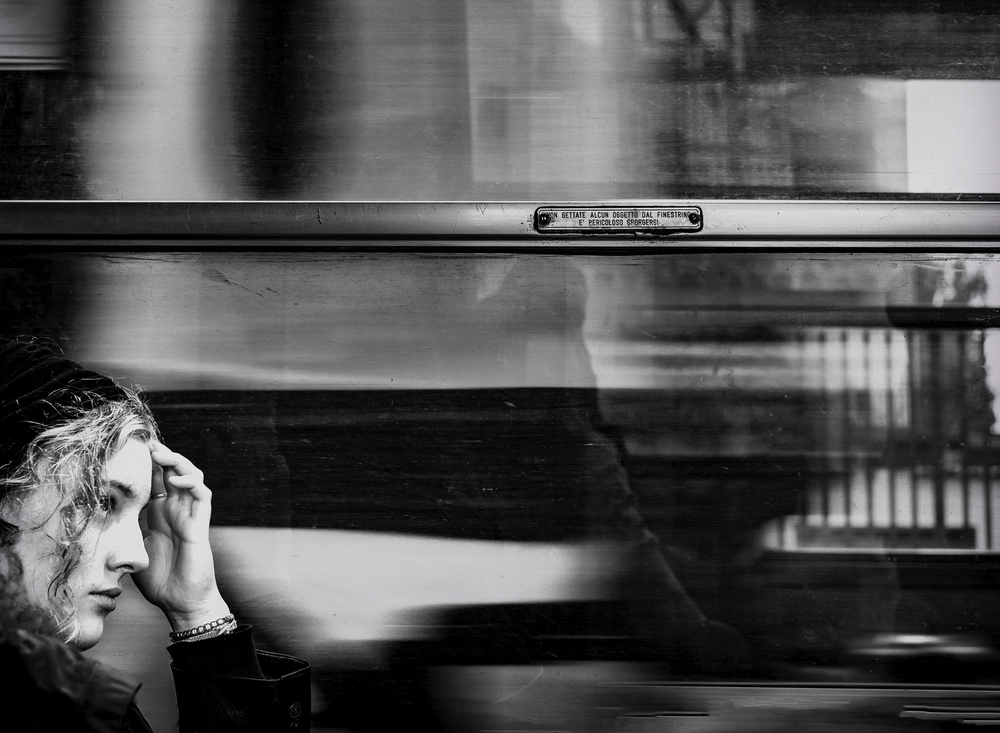 A passenger on the train von Ömer Ateş Kızıltuğ