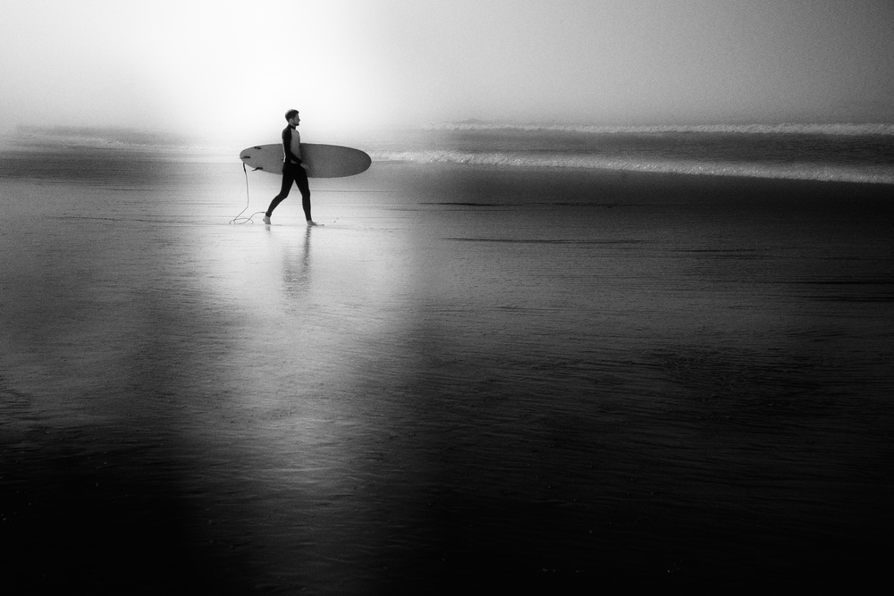 LOOKING FOR THE WAVES von Olavo Azevedo