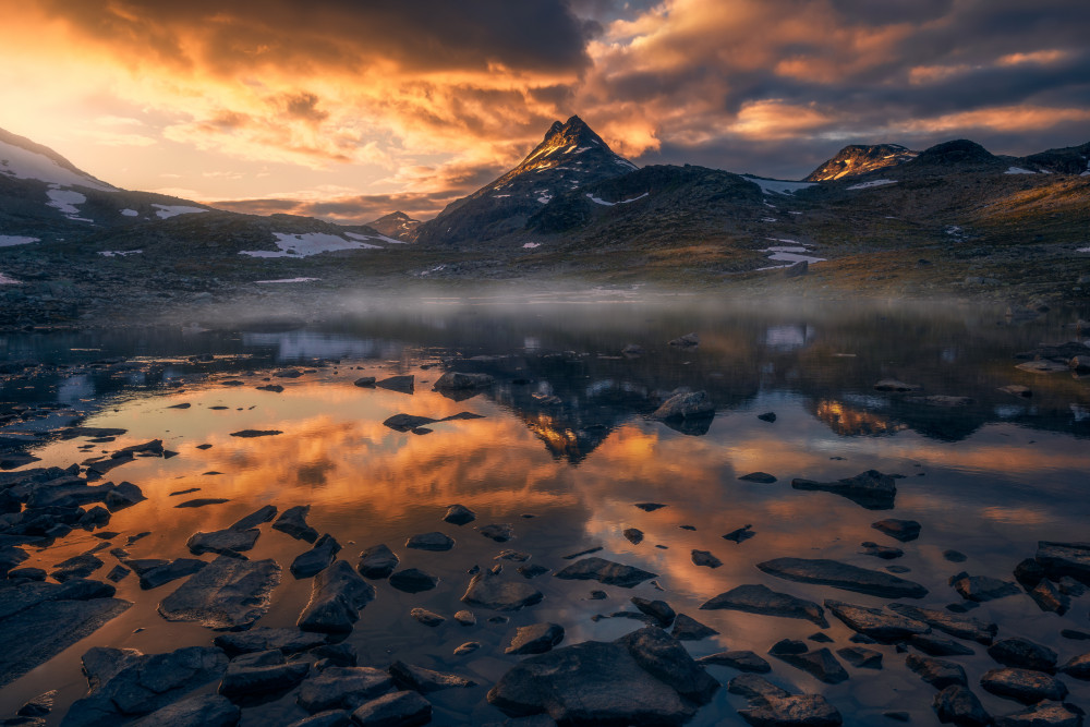 Broken Mirror von Ole Henrik Skjelstad