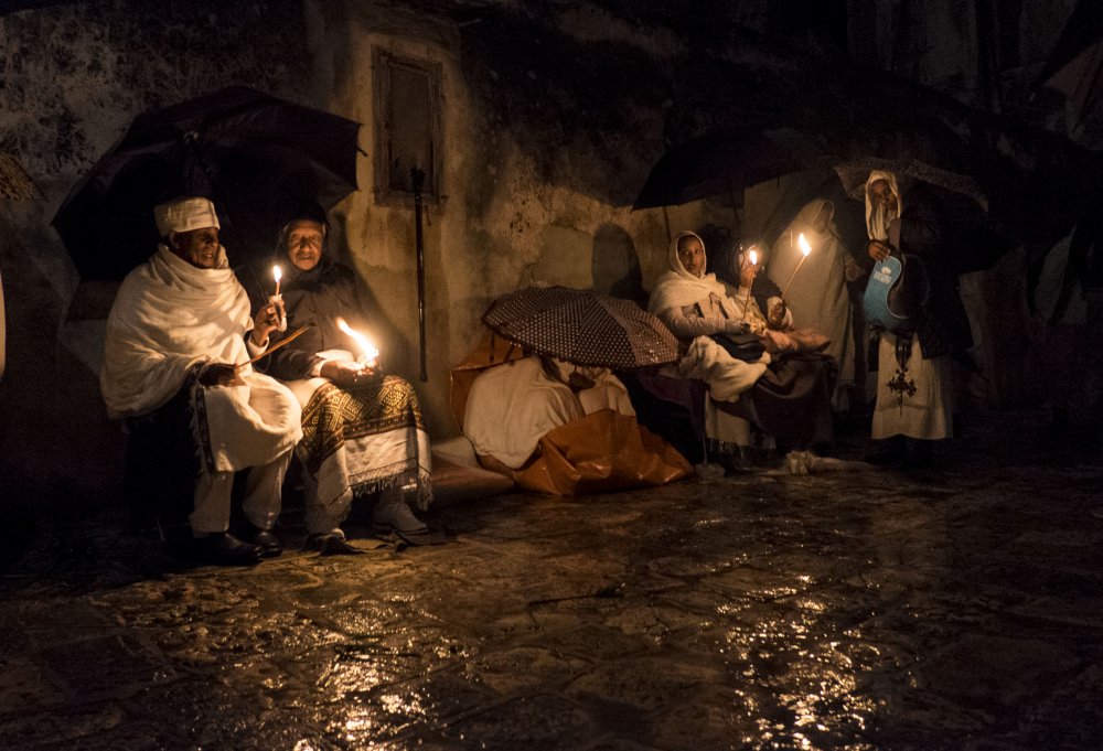 Holy Fire Ceremony von Orna Naor