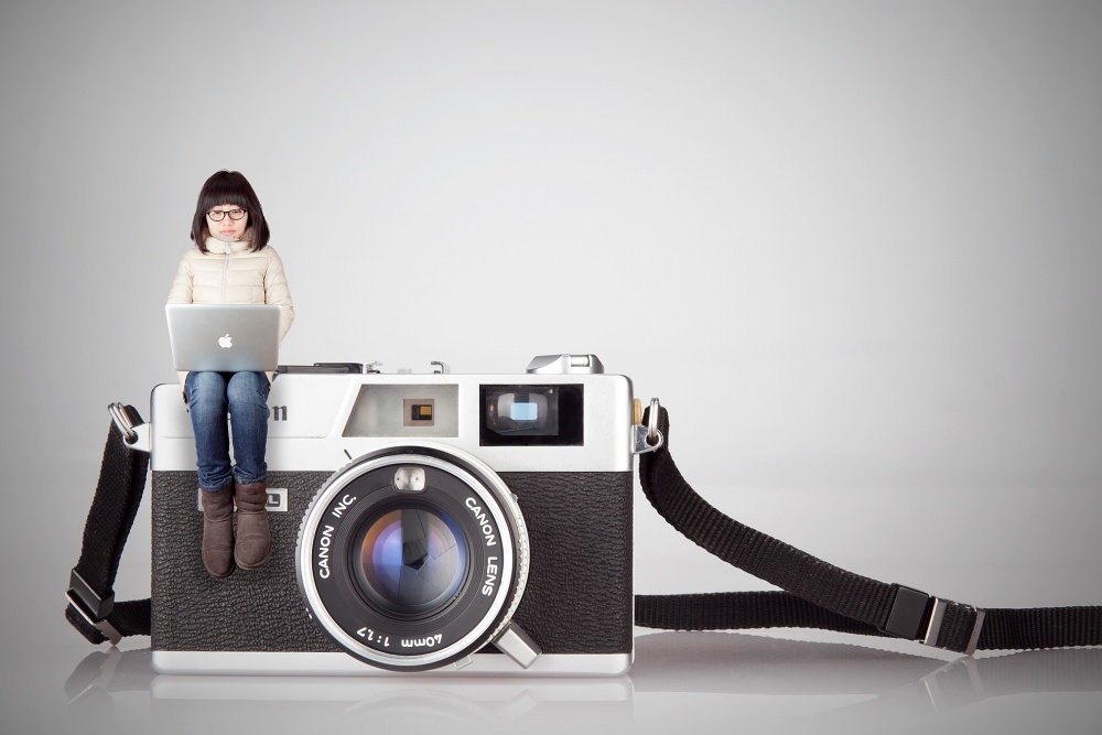 Wife and camera von panjikai