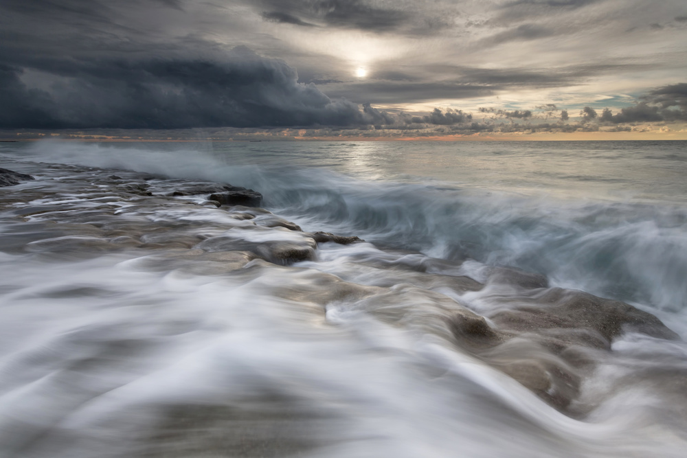 Action in sea von Paolo Bolla