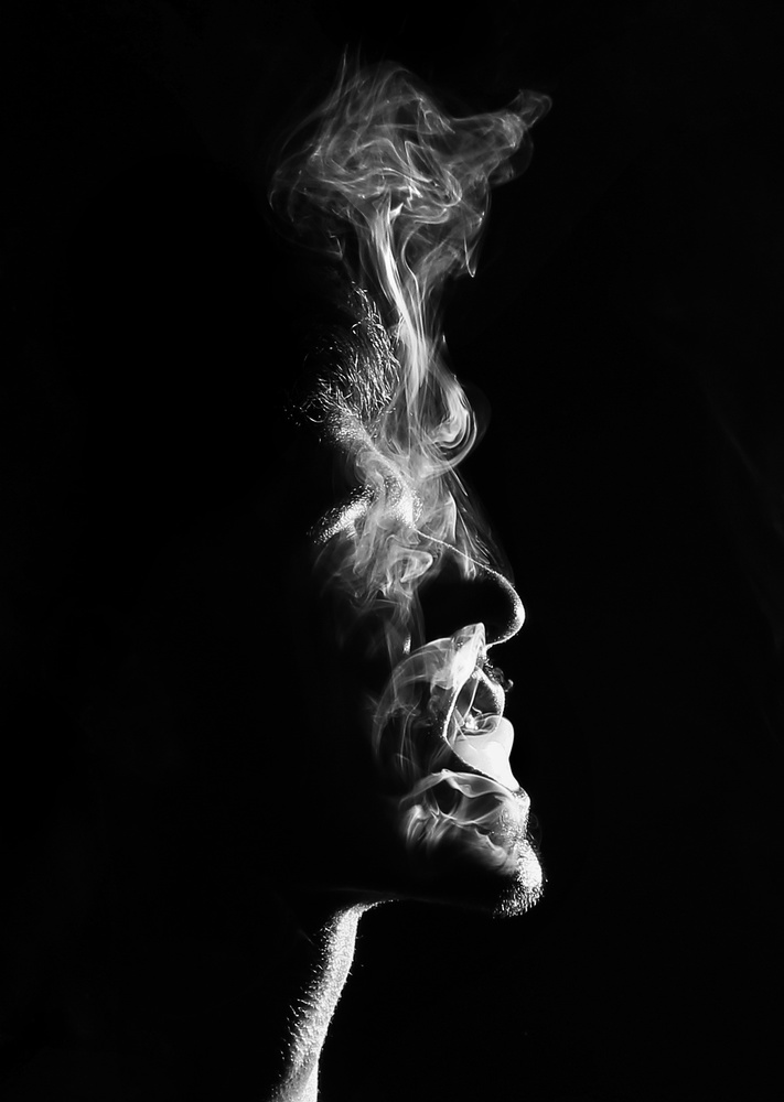 Smoke von Paulo Medeiros