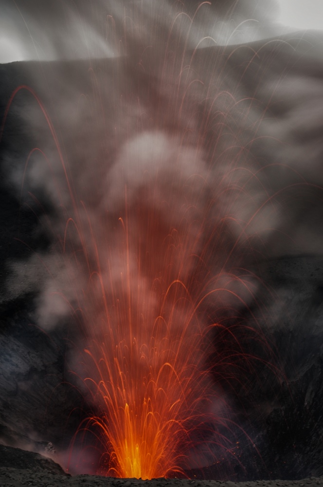 magma bubbles from mt. yasur von Pavol Stranak