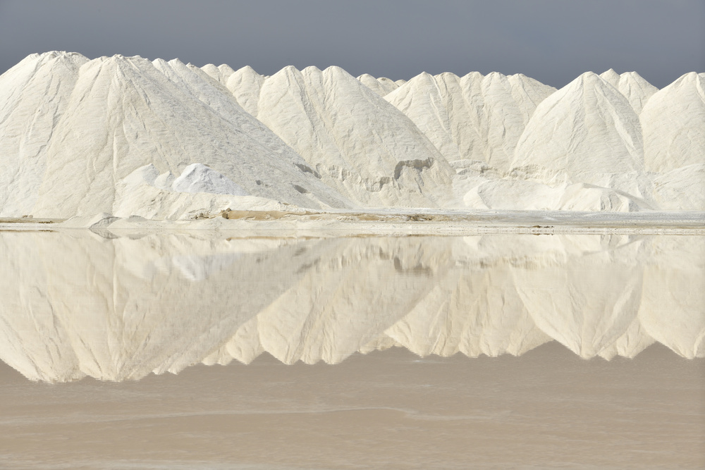 Salt flats in Sanlúcar de Barrameda, Cádiz, España von Pedro Fructuoso