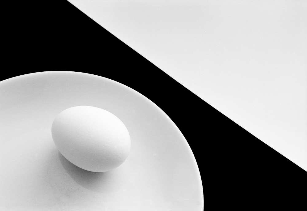 Still life with egg von Peter Hrabinsky