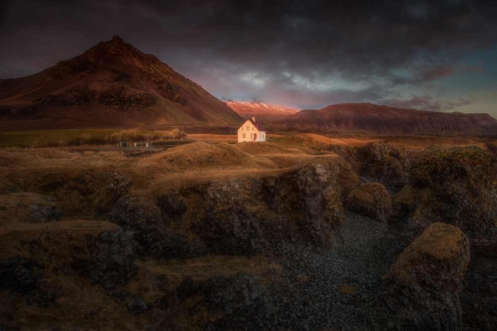 House from the Fairyland von Peter Svoboda MQEP