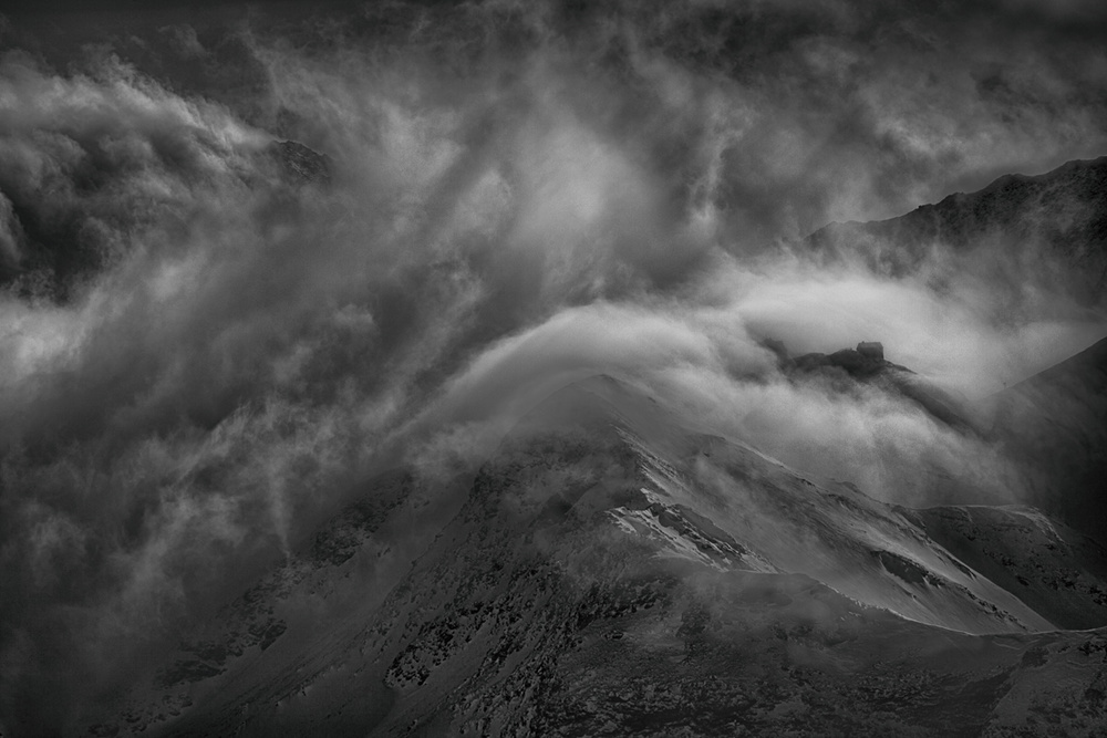 Hut on the ridge von Peter Svoboda MQEP