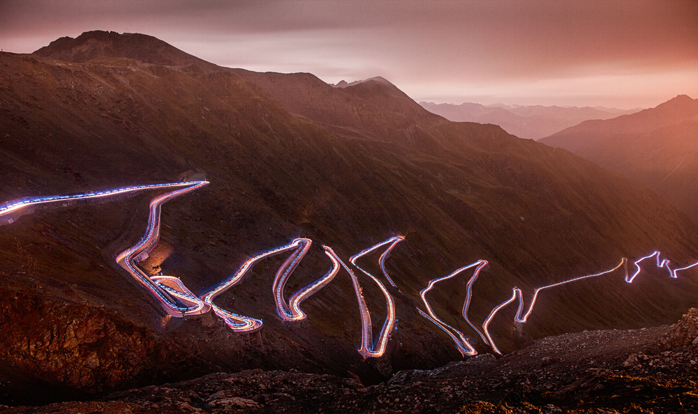 Winding light von Peter Svoboda MQEP