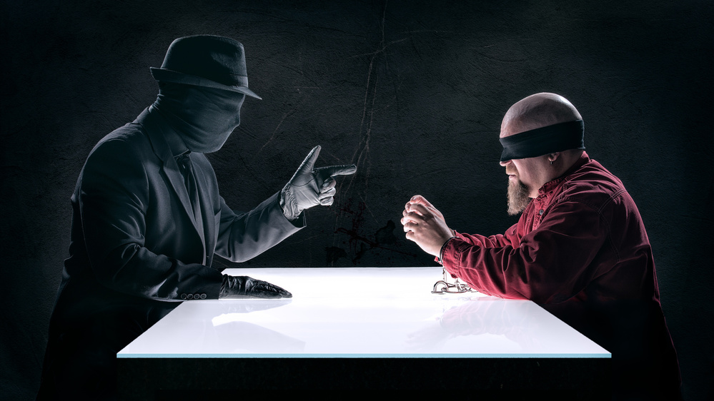 Interrogation von Petri Damsten