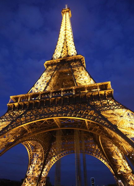 Tour Eiffel Notturno, Parigi  von Andrea Piccinini