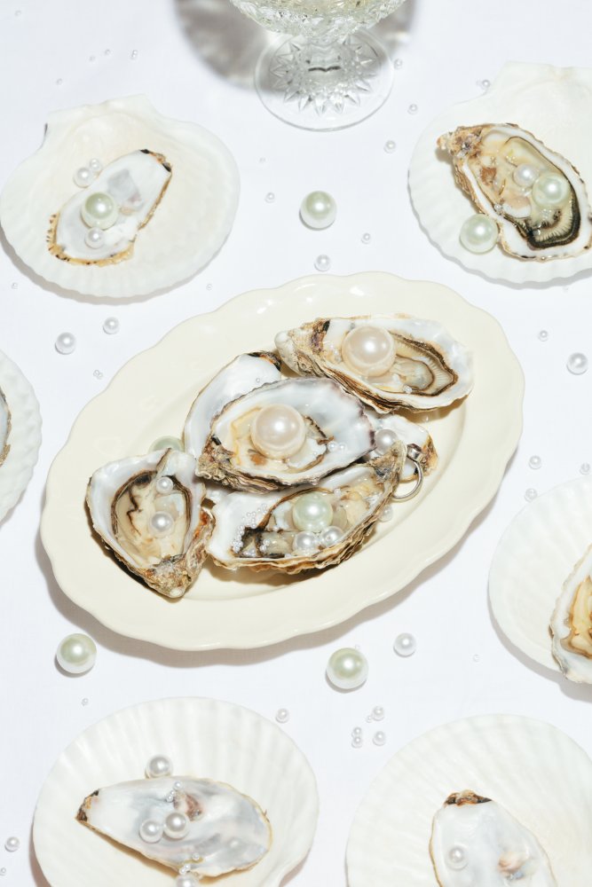 Oysters &amp; Pearls No 04 von Pictufy Studio III