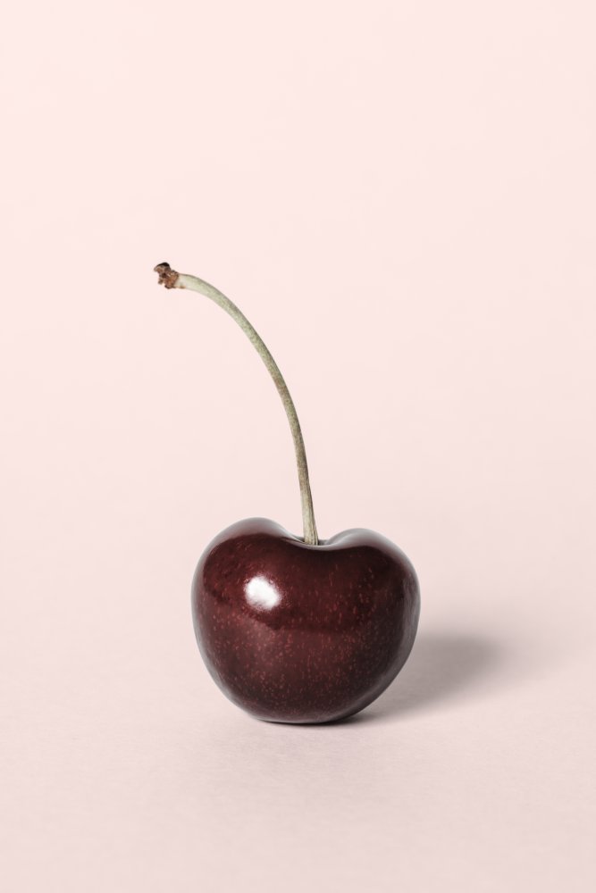 Single cherry von Pictufy Studio III