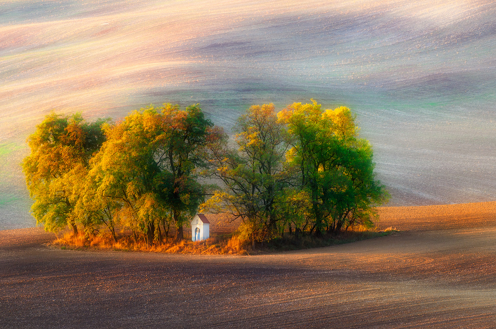 the autumn chapel von Piotr Krol (Bax)