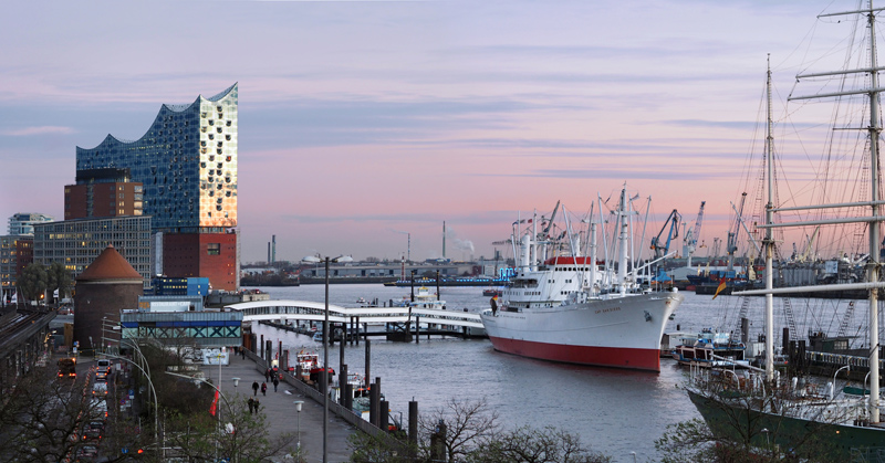 Hamburg Hafen 76 von Regina Porip