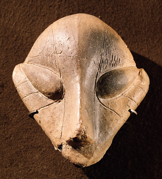 Stylised head, from Predionica, Late Vinca Culture von Prehistoric