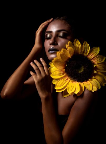 Women with sun flower