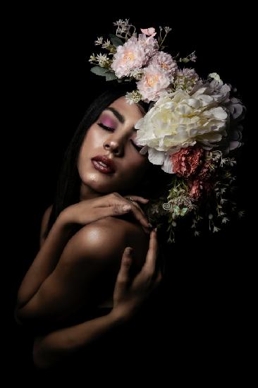 Women portrait with flower