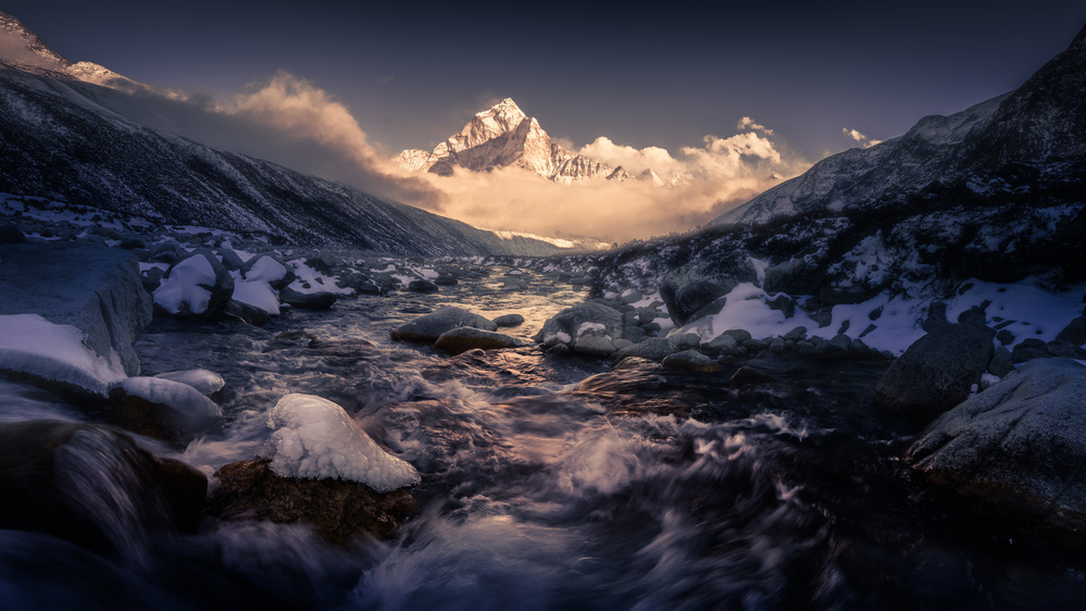 Ama Dablam 《巅峰暮色》 von qiye