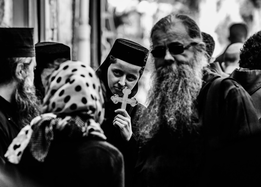 Nun and the cross BW von RABIA BASHA ARTIST