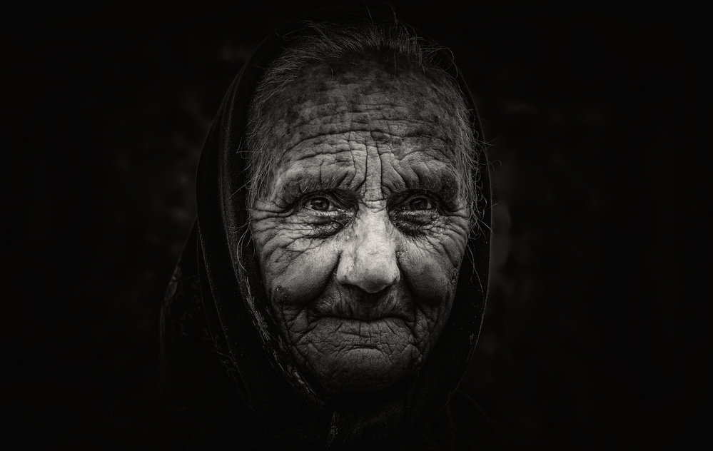 Romania portrait B/W von RABIA BASHA ARTIST