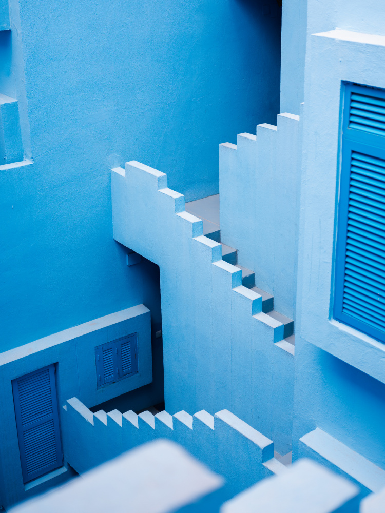 La Muralla Roja Blue von Raisa Zwart