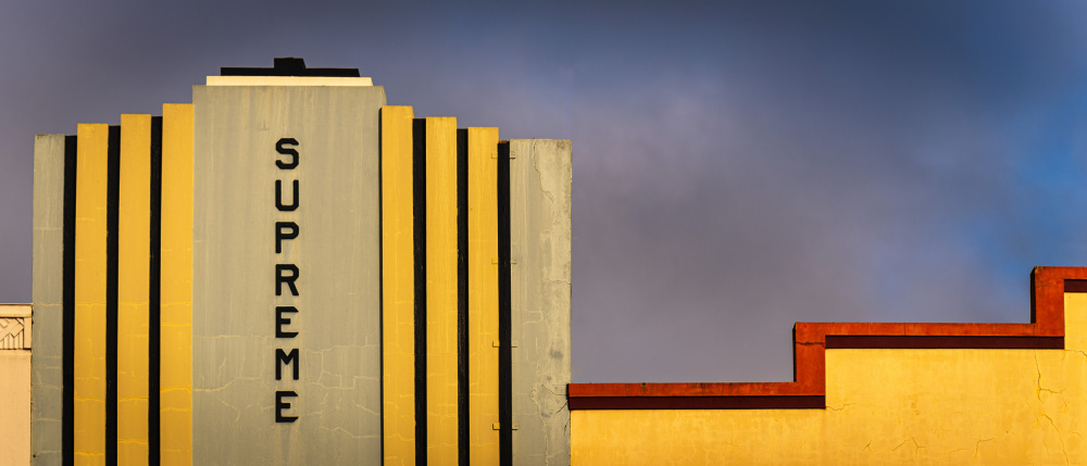 Late afternoon art deco von Ralph McConaghy