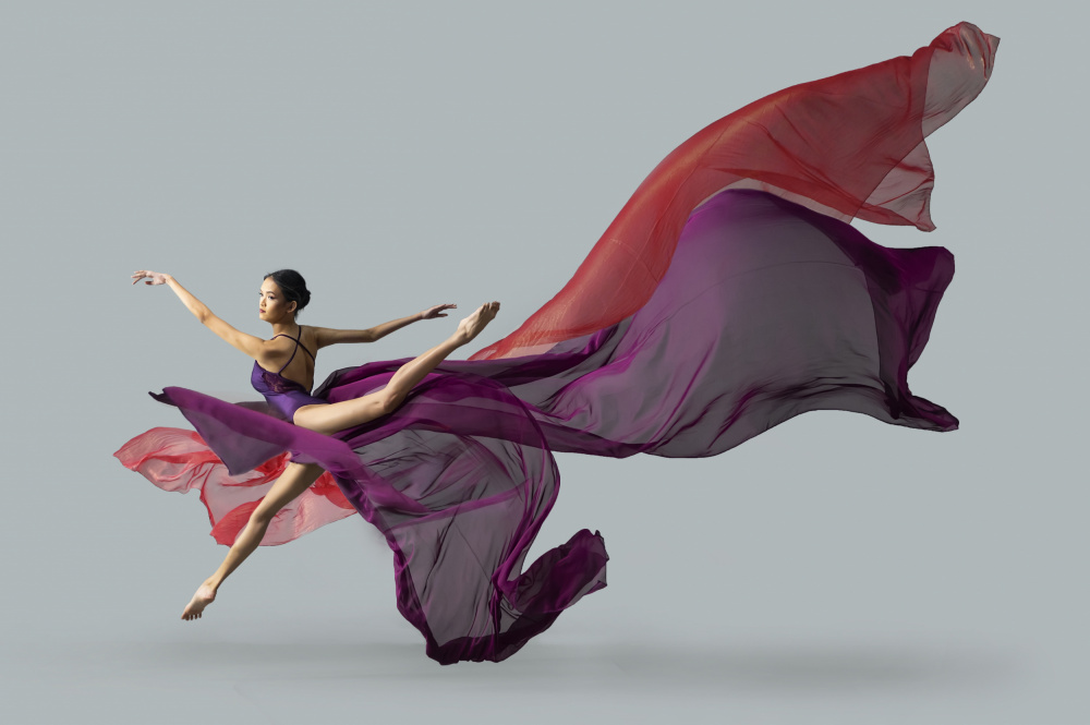 Two color ballerina von Rawisyah Aditya