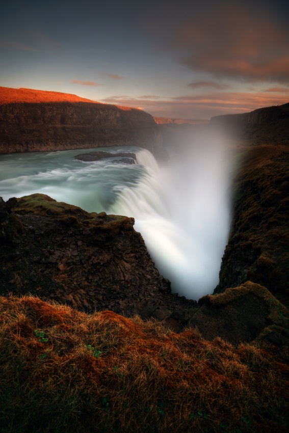 ... falling von Raymond Hoffmann