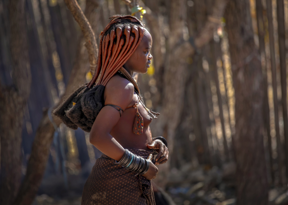 The Girl in Himba Tribe Village von Raymond Ren Rong Liu