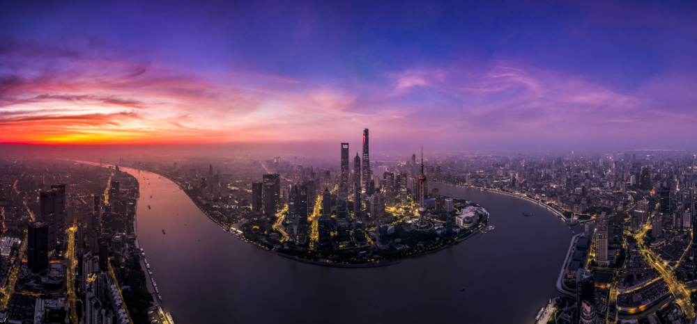 The Morning Glow in Lujiazui Shanghai von Raymond Ren Rong Liu